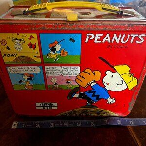 Classic Peanuts Lunch Box